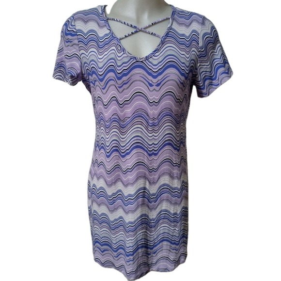 just be Dresses & Skirts - Just Be Dress Women's Size 1X Short Sleeve V-Neck Purple Striped Stretch Soft